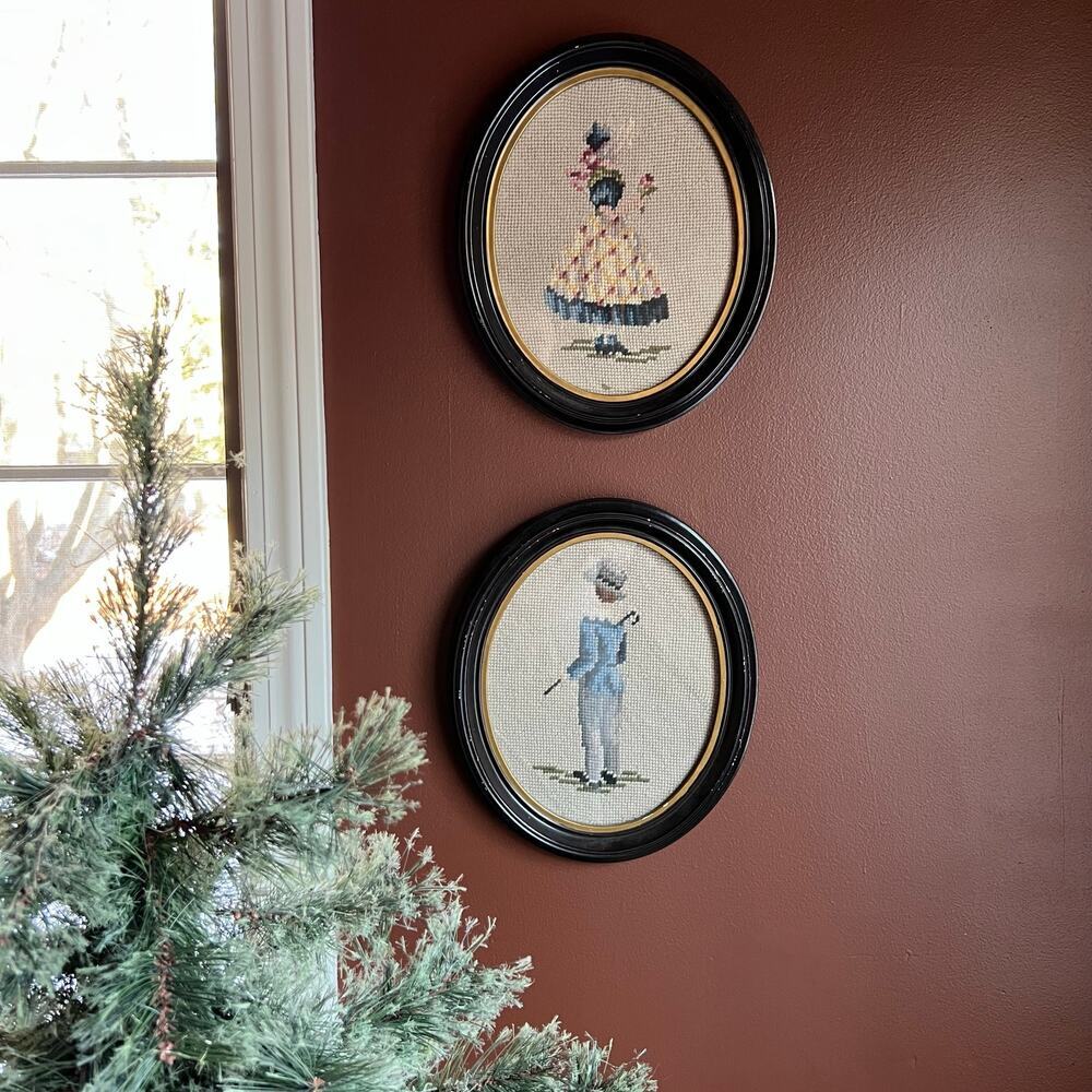 Pair of 1949 Hand Stitched Needlepoint Petit Point Oval Art Framed Vintage 40s - Picture 12 of 12